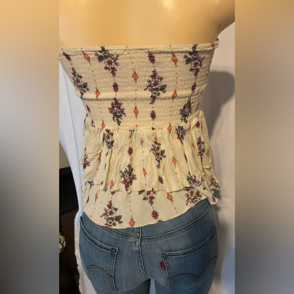 Floral Strapless Shirred Ruffle Top - Picture 2 of 4